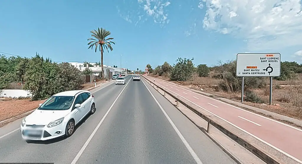 The tragic car crash occurred on the road from Santa Gertrudis to Ibiza.