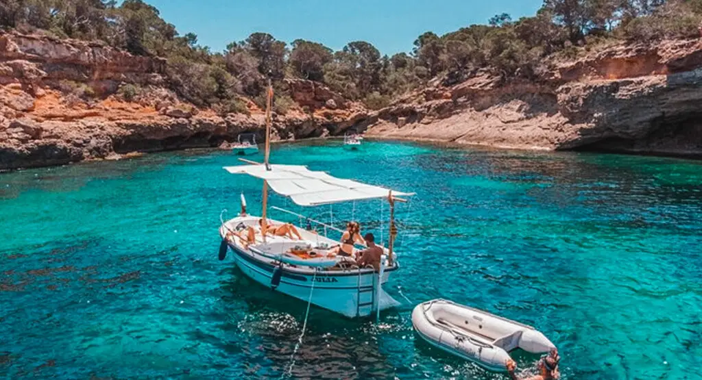 Private 4-hour Mediterranean Boat Tour - Repeat Ibiza - August 2023