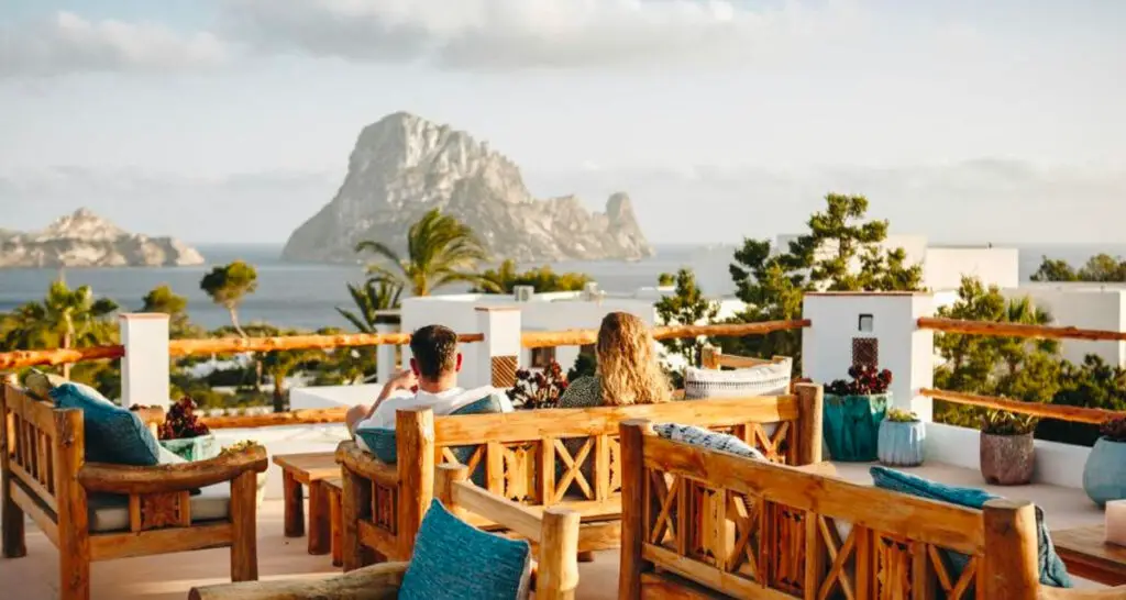 10 Rooftops in Ibiza That will blow your mind - Petunia