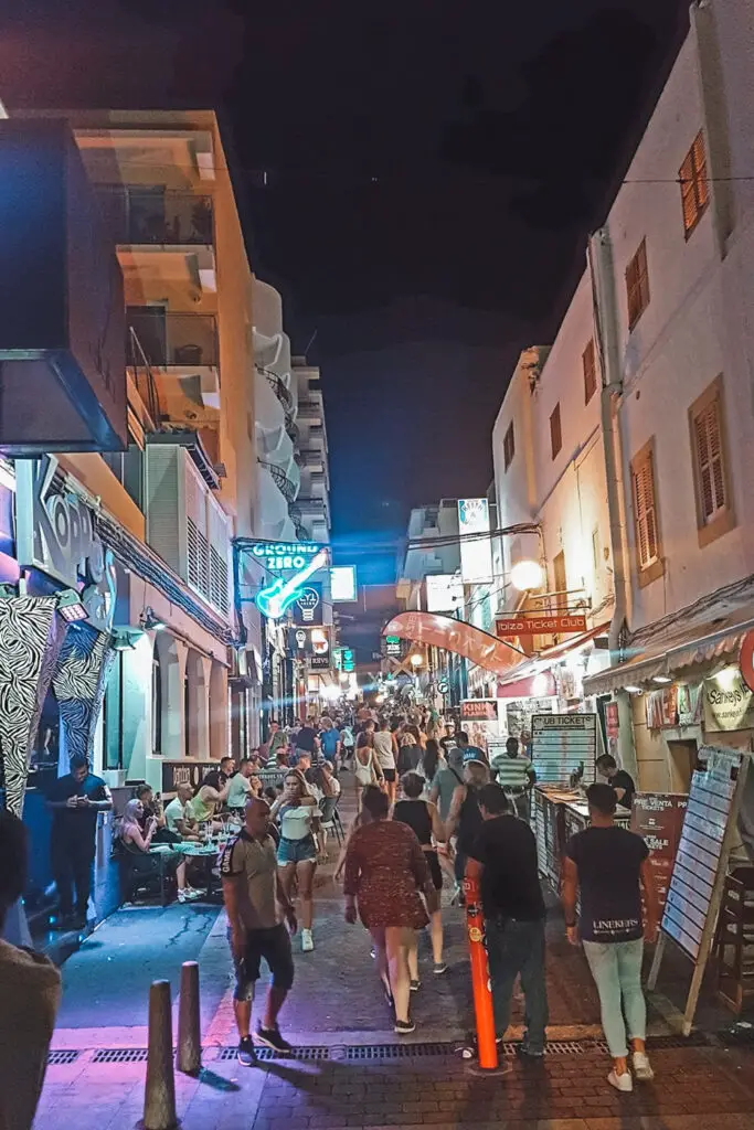 Ibiza's Nightlife: Civil Guard's Robust Action Against Drug Dealers in Sant Antoni