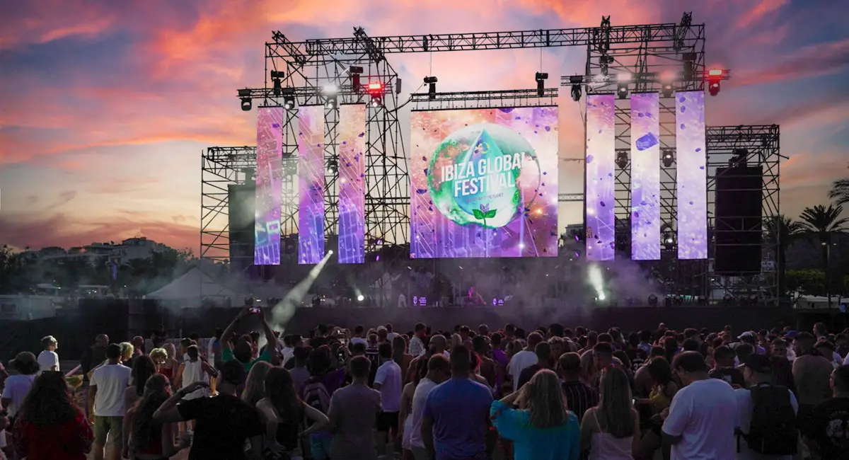 PSOE Demands Cancellation of Ibiza Global Festival at s’Arenal Beach