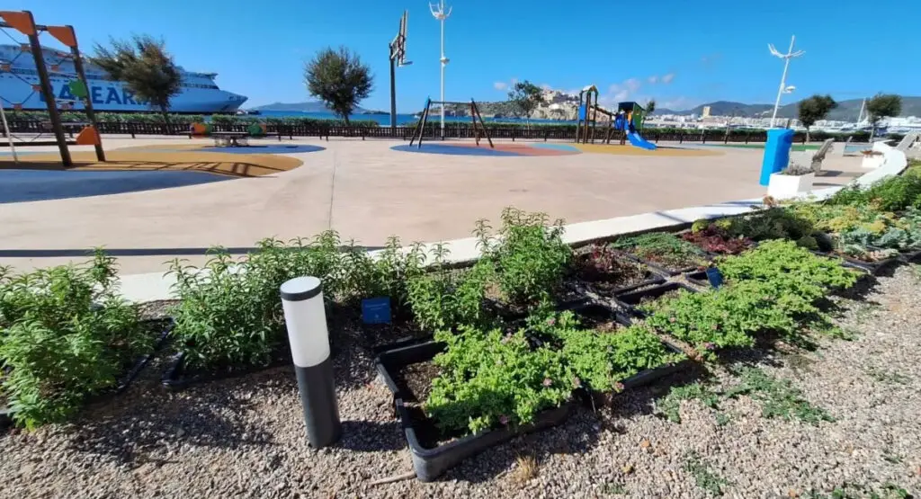 Ibiza Port's Plant-Generated Energy Lights Up Gardens