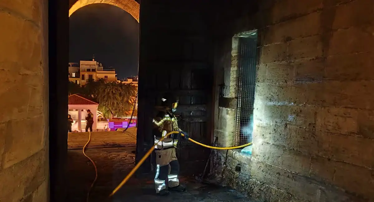 Fire at Castle of Ibiza: Emergency Response Underway